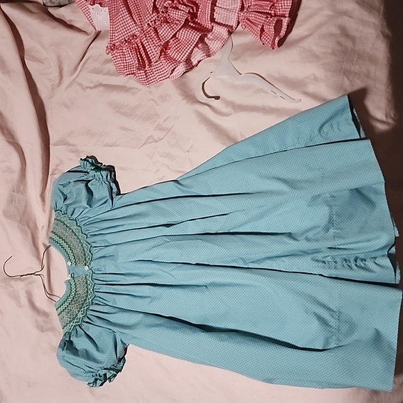 Childs dress - Picture 2 of 3